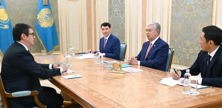 Глава государства принял министра энергетики Алмасадама Саткалиева