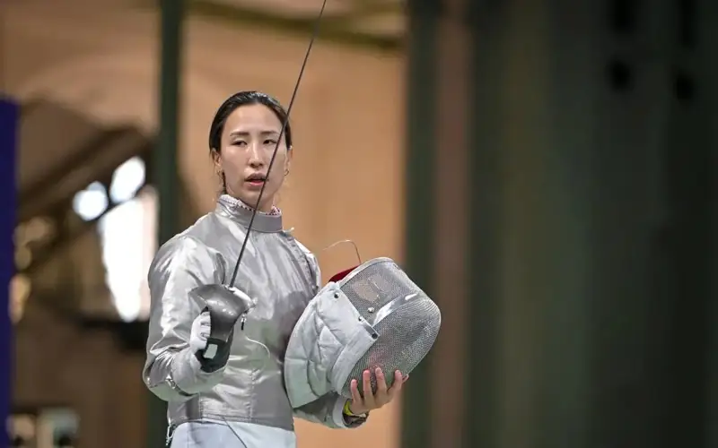 2024 Olympic Games: Kazakh sabre fencer loses to 2-time Olympian