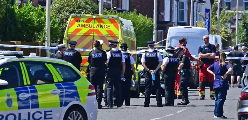 Англияда Тэйлор Свифт учун ўтказилган кечада кимдир болаларни пичоқлаб ўлдирди