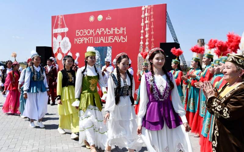 Один из древнейших обрядов провели на этнографическом фестивале вблизи Астаны