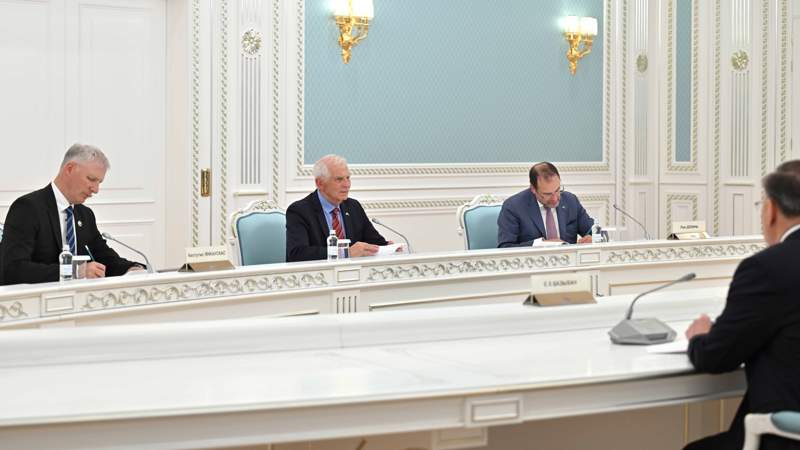 Касым-Жомарт Токаев провел встречу с Жозепом Боррелем