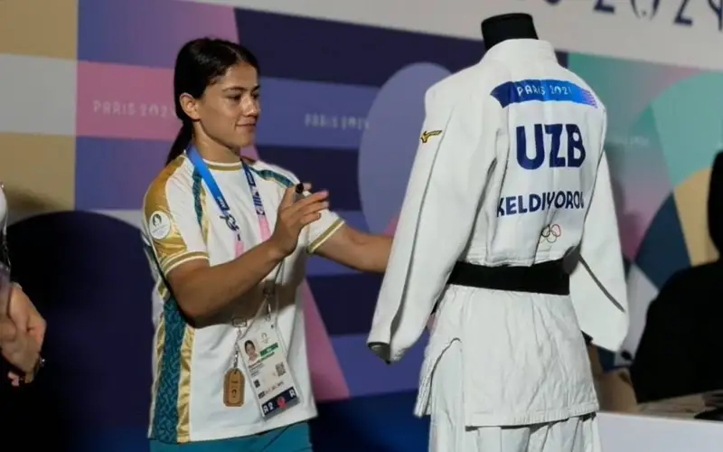 Олимпийская чемпионка из Узбекистана подарила свое кимоно музею МОК