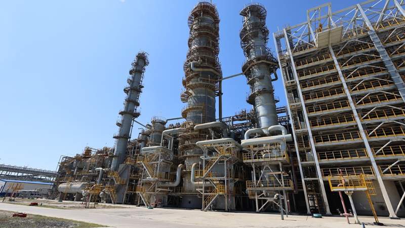 Олжас Бектенов проверил исполнение поручений Президента по развитию нефте-, газохимии и промышленности в Атырауской области Олжас Бектенов проверил исполнение поручений Президента по развитию нефте-, газохимии и промышленности в Атырауской области