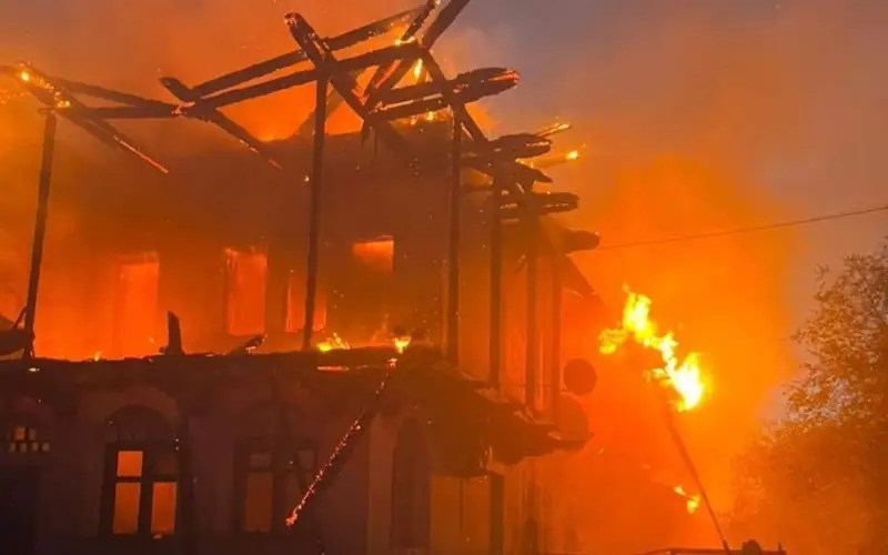 пожар в жилом доме в Балхаше