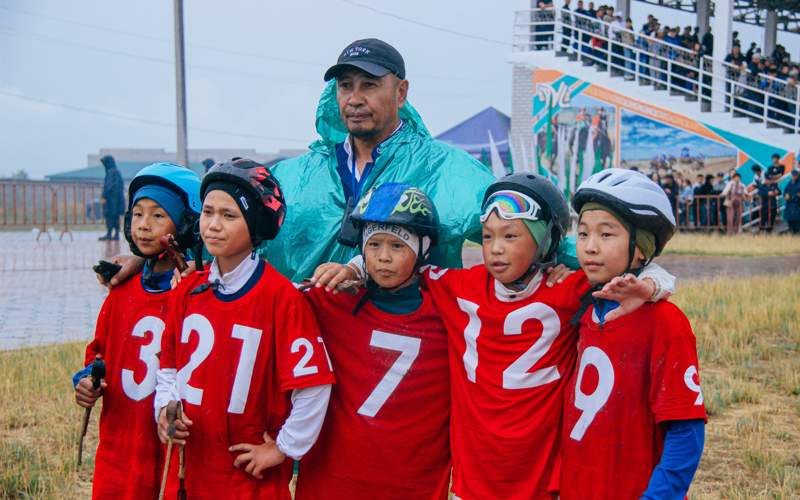 Лучшие наездники со всего Казахстана собрались на павлодарском ипподроме Лучшие наездники со всего Казахстана собрались на павлодарском ипподроме
