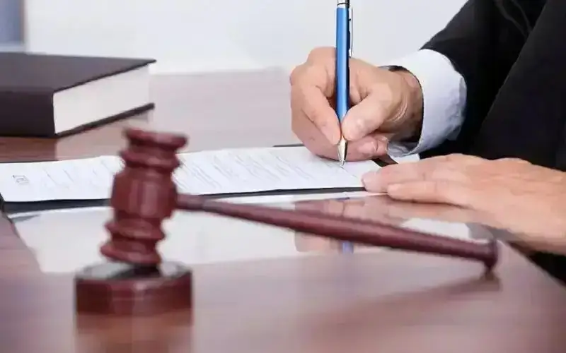 Алматы прокуратурасы кәсіпорынның жұмысына заңсыз араласқан басқарма басшысын жазалады