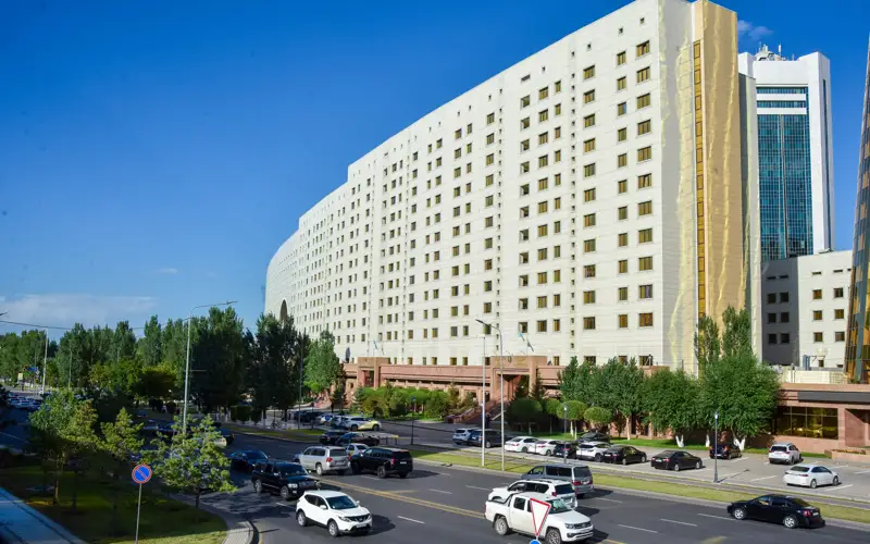 дом министерств, министрліктер үйі