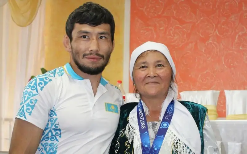 Ұлым Парижден хабарласып, қолдау білдірген халқына алғысын айтты – Жадыраевтың анасы