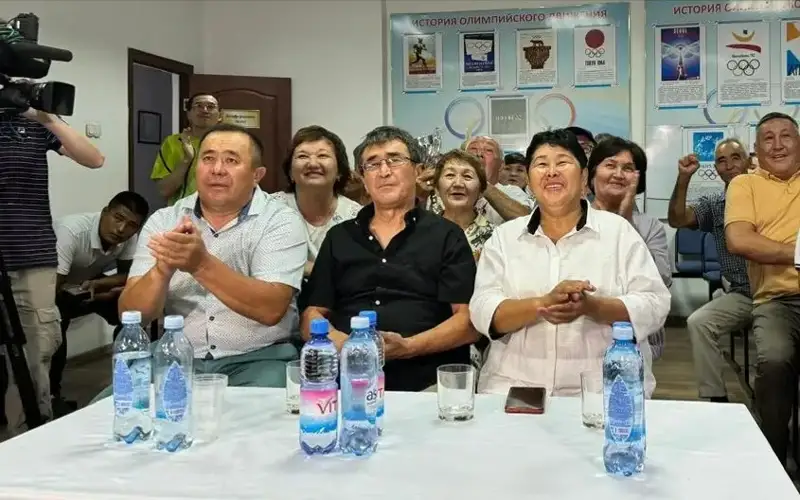 Родители Назым Кызайбай