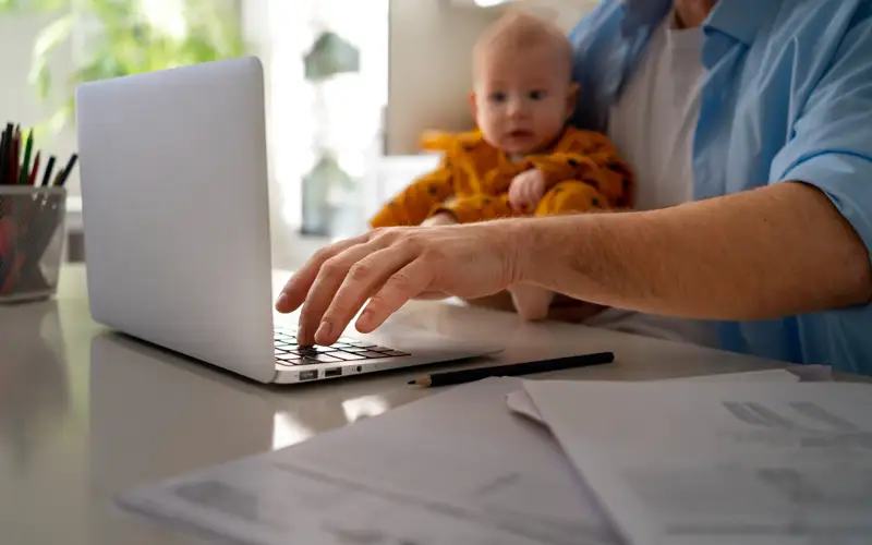 декрет, ребенок, работа из дома