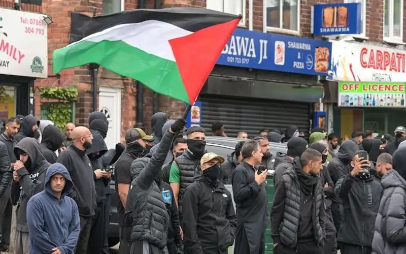 Мигранты разгромили паб в Бирмингеме