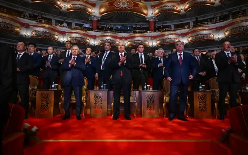 Орталық Азия елдері мен Әзербайжанның мемлекет басшылары «Достық кеші» гала-концертін тамашалады