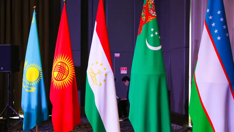 Центральная Азия флаги Орталық Азия ту