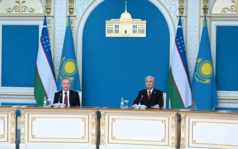 Касым-Жомарт Токаев и Шавкат Мирзиёев приняли участие в церемонии открытия ряда объектов