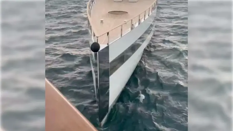 Яхта вдовы Стива Джобса врезалась в корабль мексиканского миллиардера