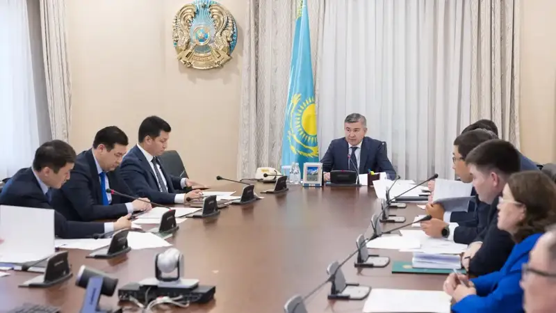 ҚР Ҳукумати ишбилармонларни ташвишга солаётган масалаларни муҳокама қилди