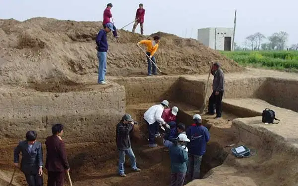 Редкий катафалк обнаружили в 1000-летней гробнице на севере Китая