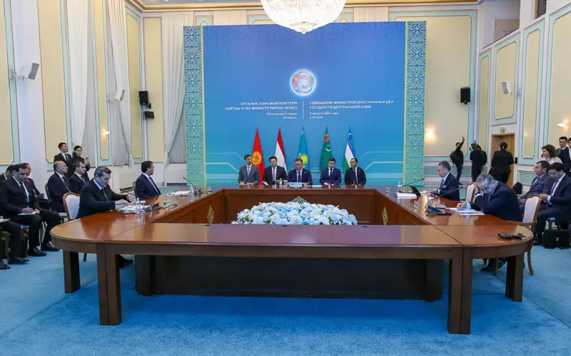 Совещание глав внешнеполитических ведомств стран ЦА стартовало в Астане
