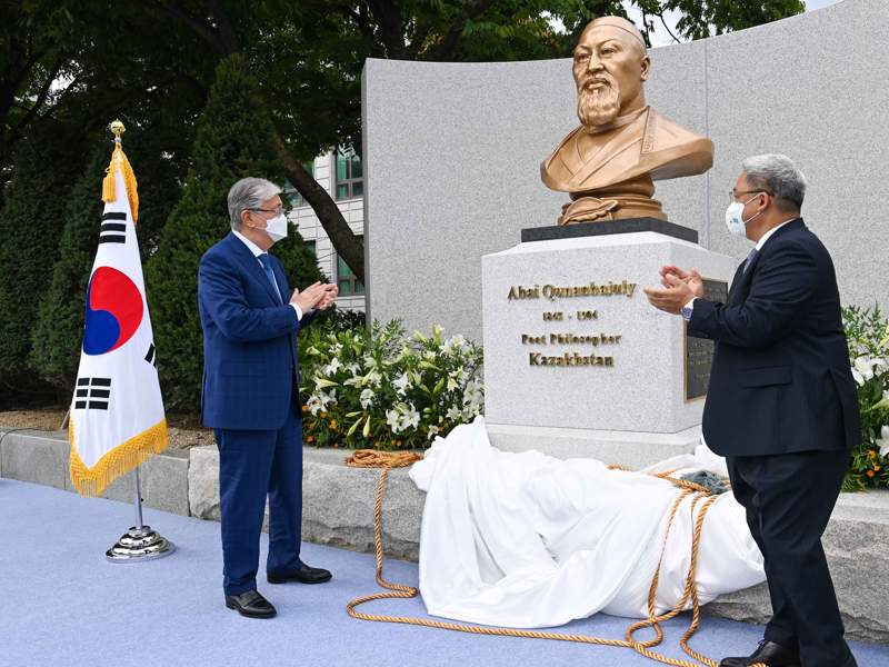 Monument to Abai in Seoul, Korea, Abai Kunanbayuly 