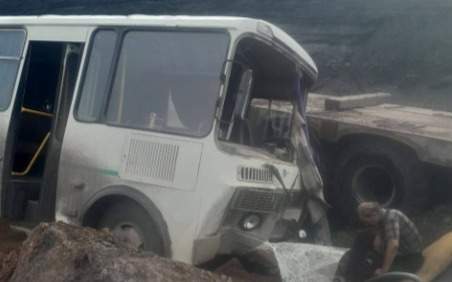 Автобус с рабочими попал в ДТП на экибастузском угольном разрезе дтп