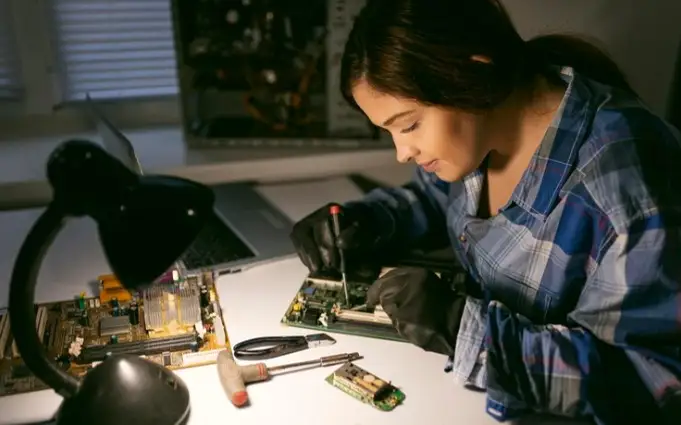 145 тысяч грантов в сфере технического образования выделено в Казахстане