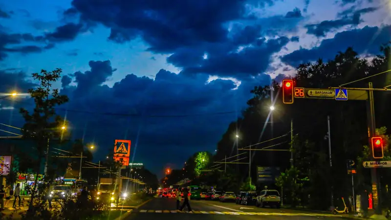 Vechernıı Almaty Keshki Almaty