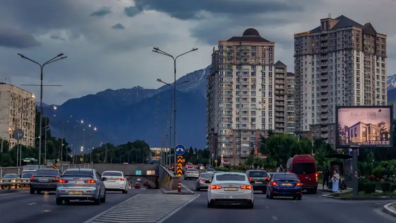 Vechernıı Almaty Keshki Almaty