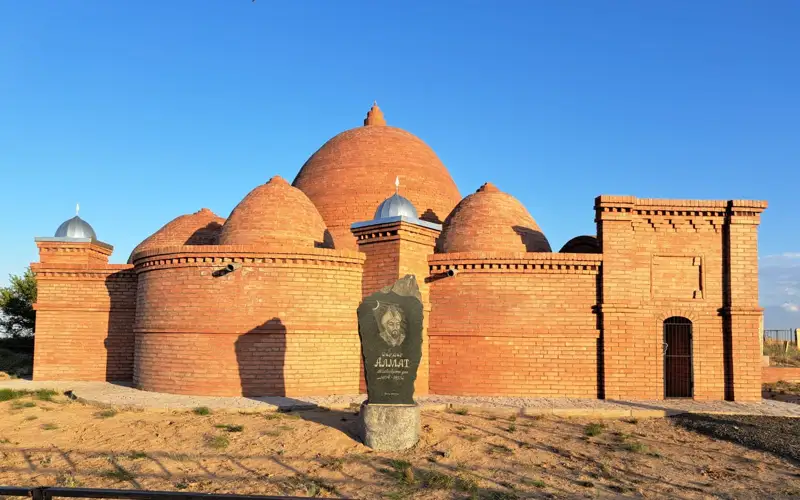Aqtóbede Orta Azııadaǵy biregeı tarıhı eskertkish jańǵyrtyldy 