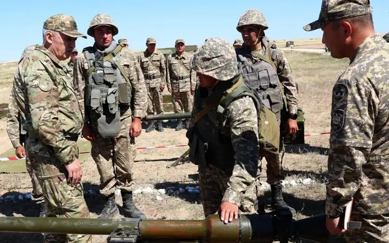 Kazakh Minister of Defense inspects Abai garrison training camps