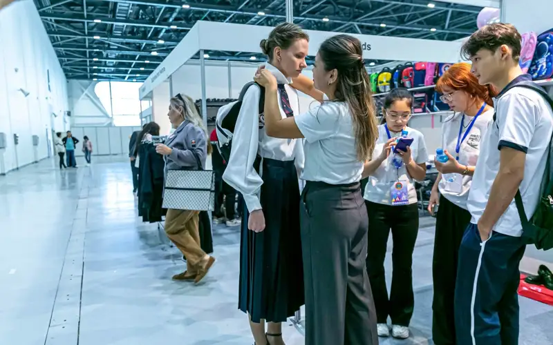 Астанада мектеп формасы мен оқу құралдары жәрмеңкесі өтіп жатыр 