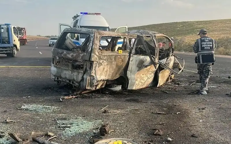 Six people killed in two-vehicle crash in Zhambyl region
