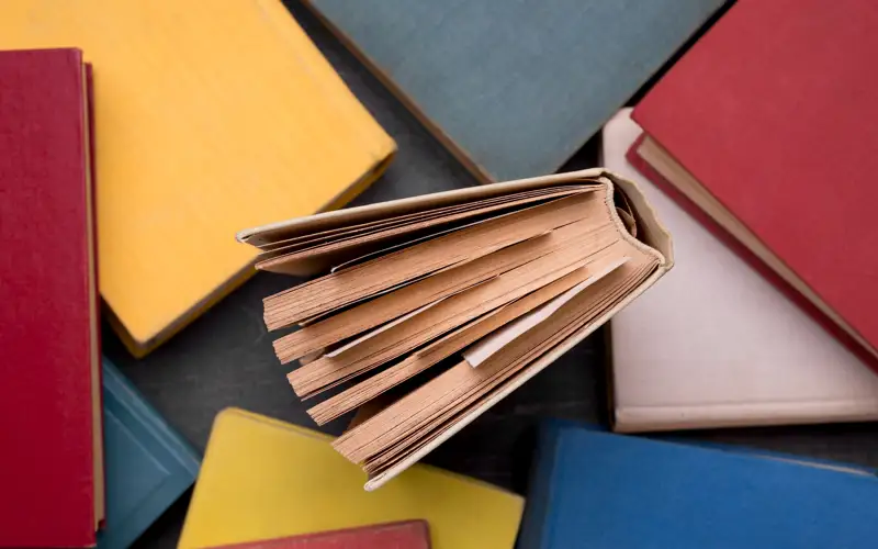 учебники, книги