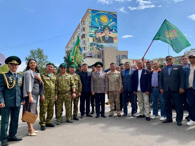 Посвященный пограничникам мурал открыли в Астане