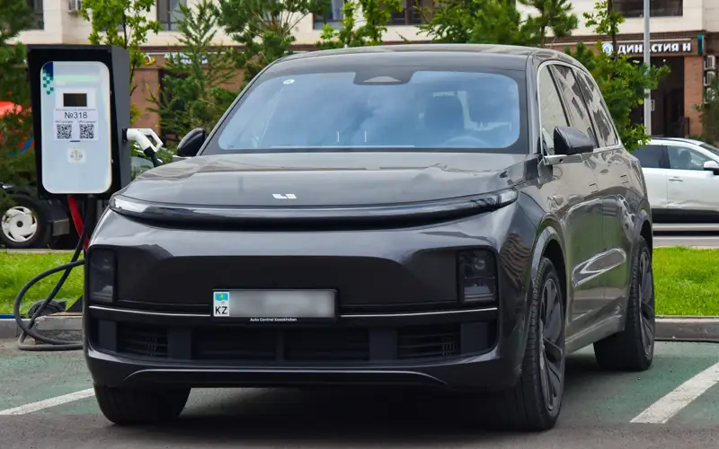 Электромобиль