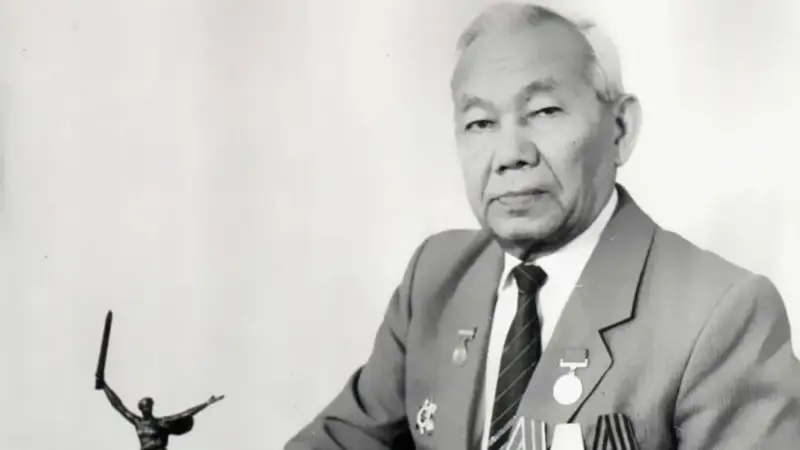 Әзілхан Нұршайықов