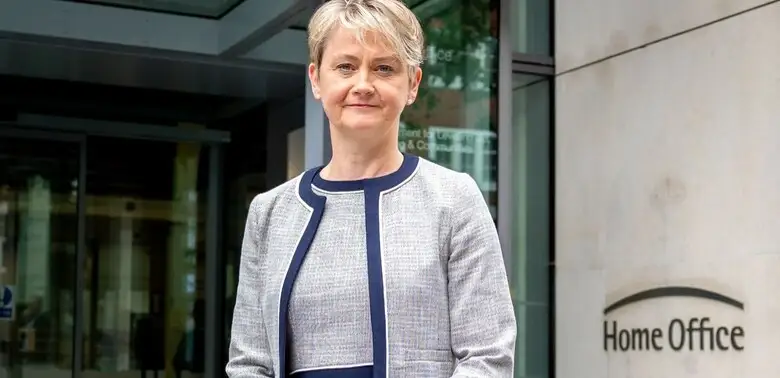 Иветт Купер