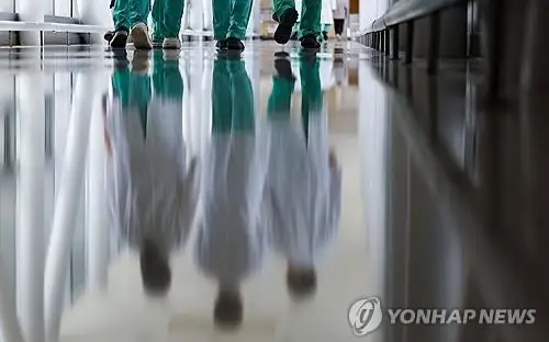 Doctors, nurses clash over nursing act