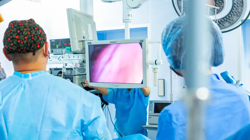 medıtsına operatsııa 