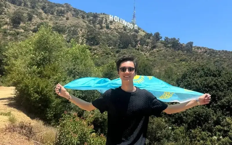 Қозоғистонлик йигит Голливуддаги танловда дунёнинг энг яхши моделлари учлигига кирди