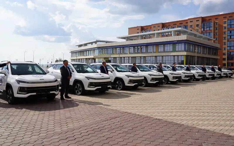 Ақмола облысында мал дәрігерлеріне су жаңа 19 автокөліктің кілті табыс етілді