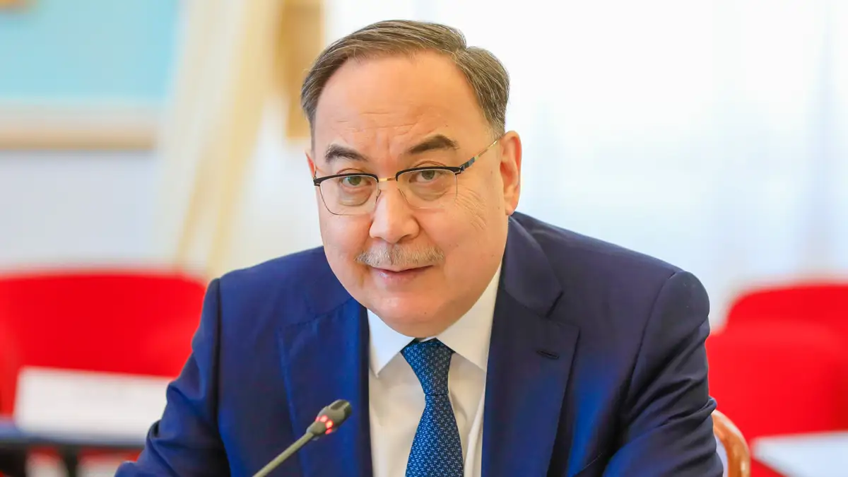  КАЗЫХАНОВ Ержан Хозеевич
