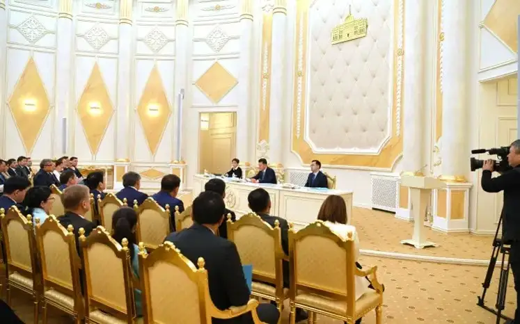 ҚР Давлат маслаҳатчиси ички сиёсат соҳасидаги ишларни ташкил этиш масалаларига бағишланган йиғилиш ўтказди