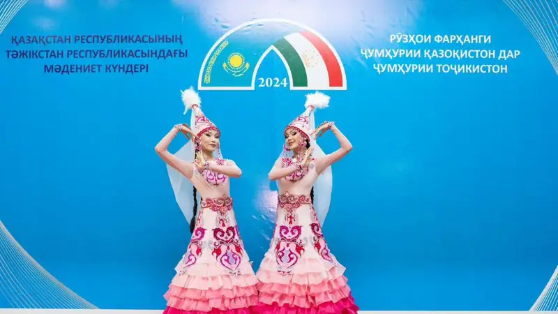 ҚР мәдениет және ақпарат министрлігінің ұйымдастыруымен Душанбе қаласында «Қазақ халқының сәндік-қолданбалы өнері» көрмесі өтті. 