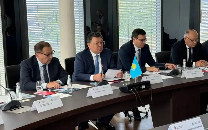 Қанат Бозимбаев