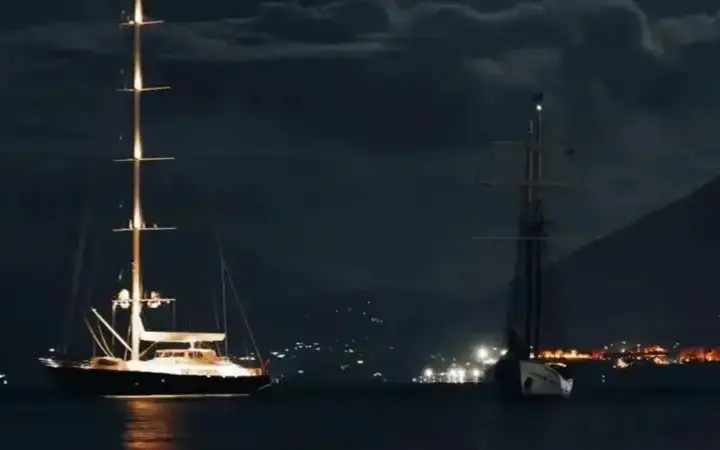 Яхта затонула у берегов Сицилии