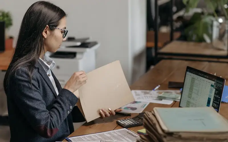 госслужащий