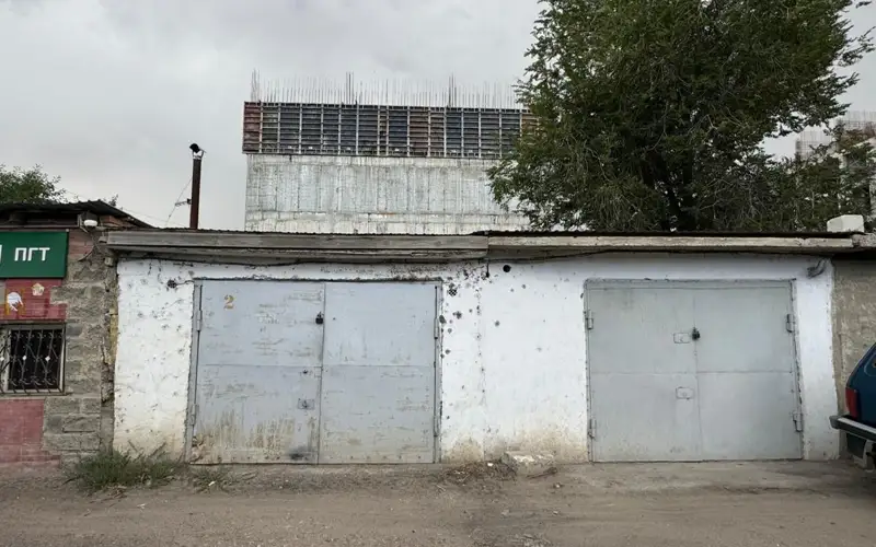 Qonaev qalasyndaǵy eski garajdar buzylyp, ornyna basqa nysandar salynady