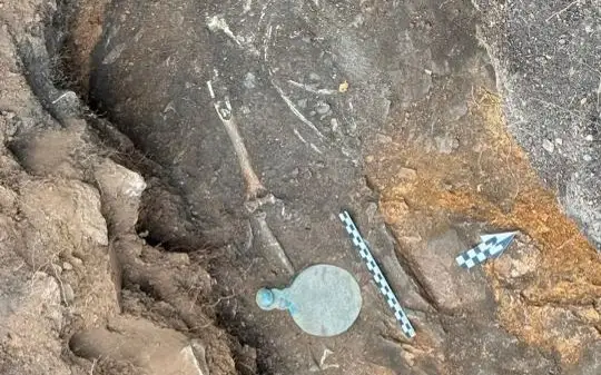 Средневековое бронзовое зеркало нашли археологи в Зерендинском районе