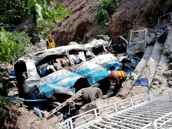巴基斯坦发生两起交通事故 造成至少35人死亡