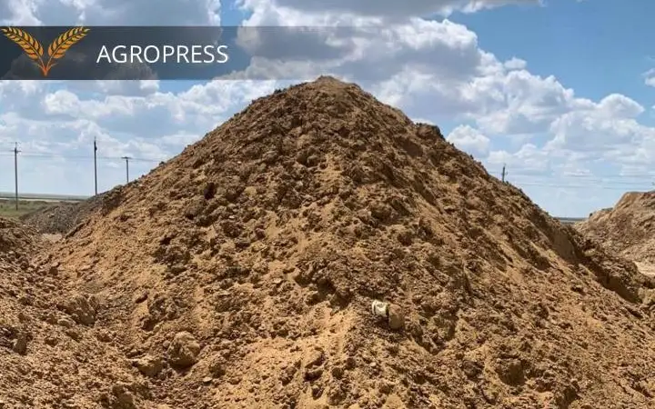 Штраф за незаконное снятие плодородного слоя земли выплатило ТОО в Атырауской области